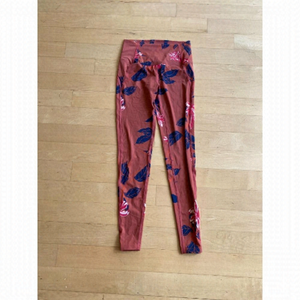 MAAJI Women's Activewear Hi Waist Rust Leggings Sz Medium Leaves